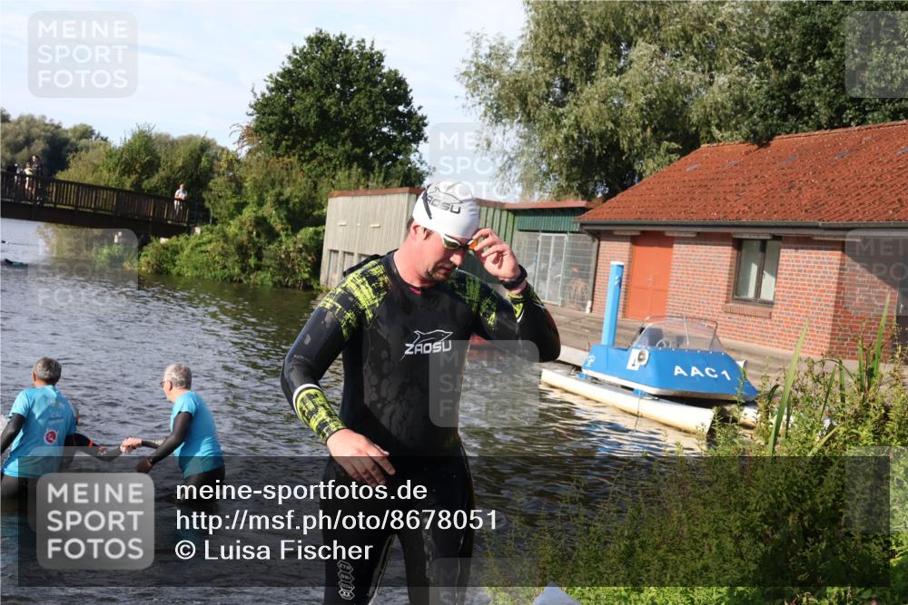 31.08.2025 - Elbe Triathlon Hamburg Luisa Fischer http://msf.ph/oto/8678051 31.08.2025 09:22:16 Schwimmen 503, 700, 764 meine-sportfotos.de