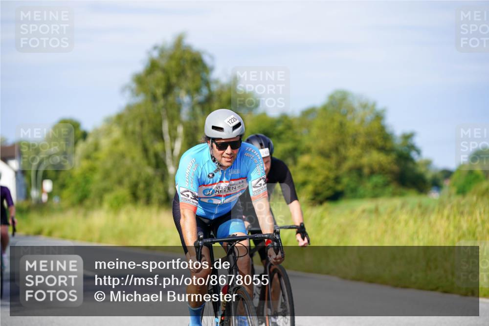 31.08.2025 - Elbe Triathlon Hamburg Michael Burmester http://msf.ph/oto/8678055 31.08.2025 10:32:38 Radfahren 786, 896, 932, 1168, 1174, 1185, 1226, 1240 meine-sportfotos.de