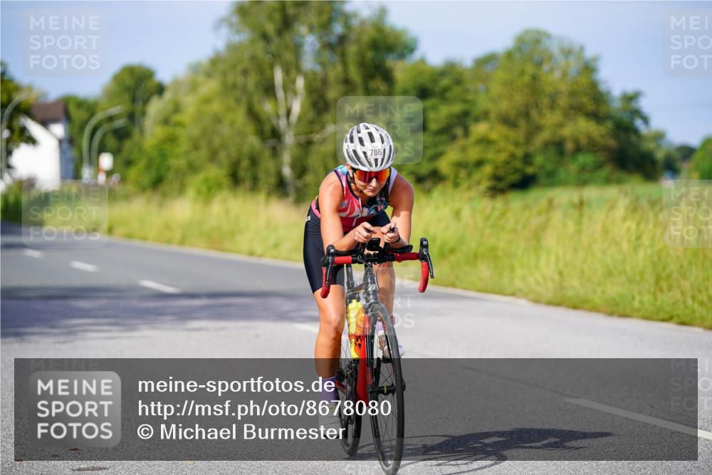 31.08.2025 - Elbe Triathlon Hamburg Michael Burmester http://msf.ph/oto/8678080 31.08.2025 10:32:43 Radfahren 786, 896, 1174, 1195 meine-sportfotos.de