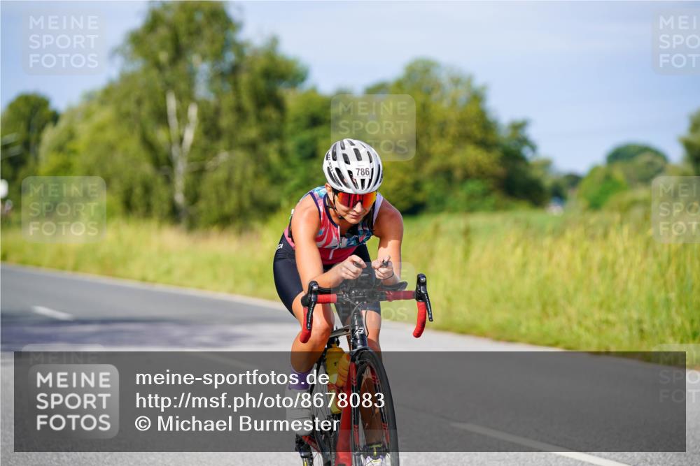 31.08.2025 - Elbe Triathlon Hamburg Michael Burmester http://msf.ph/oto/8678083 31.08.2025 10:32:44 Radfahren 786, 1174, 1195 meine-sportfotos.de