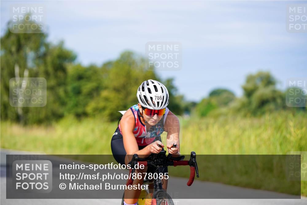 31.08.2025 - Elbe Triathlon Hamburg Michael Burmester http://msf.ph/oto/8678085 31.08.2025 10:32:44 Radfahren 786, 1174, 1195 meine-sportfotos.de