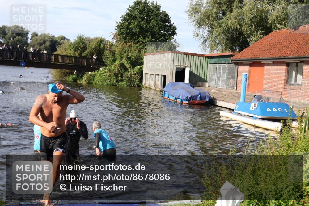 31.08.2025 - Elbe Triathlon Hamburg Luisa Fischer http://msf.ph/oto/8678086 31.08.2025 09:22:37 Schwimmen 710, 727, 766 meine-sportfotos.de