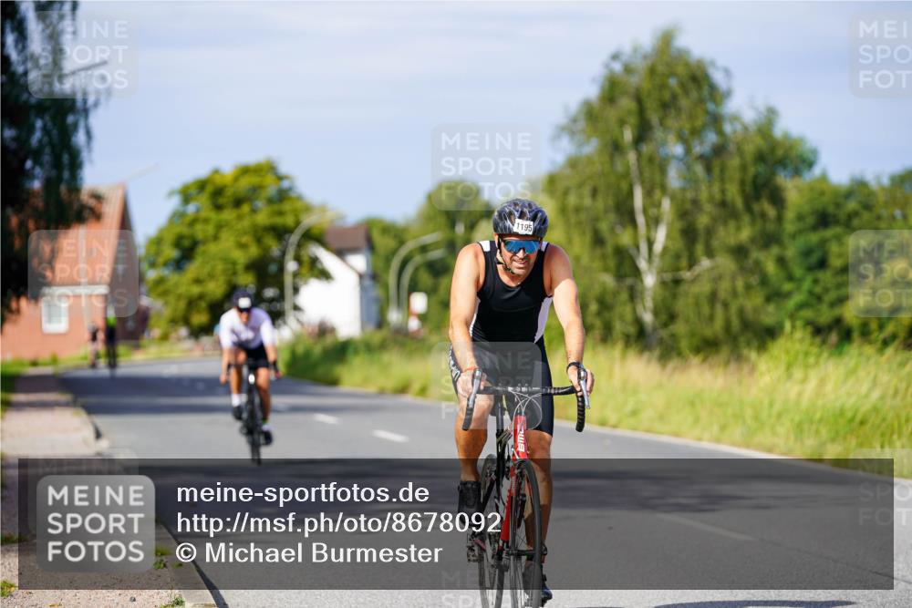 31.08.2025 - Elbe Triathlon Hamburg Michael Burmester http://msf.ph/oto/8678092 31.08.2025 10:32:50 Radfahren 804, 1195 meine-sportfotos.de