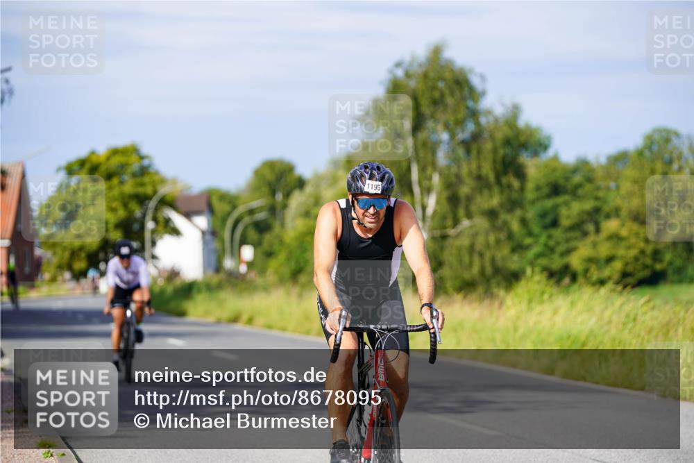 31.08.2025 - Elbe Triathlon Hamburg Michael Burmester http://msf.ph/oto/8678095 31.08.2025 10:32:50 Radfahren 804, 1195 meine-sportfotos.de