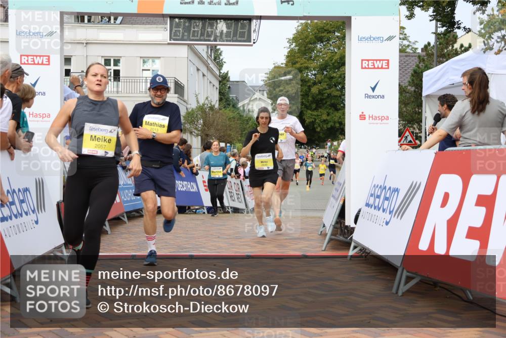 31.08.2025 - 21. Blankeneser Heldenlauf Strokosch-Dieckow http://msf.ph/oto/8678097 31.08.2025 10:26:46 Ziel 2022, 2057, 2013, 2749, 2648, 2607, 2646, 2487, 2354, 2296, 2478 meine-sportfotos.de