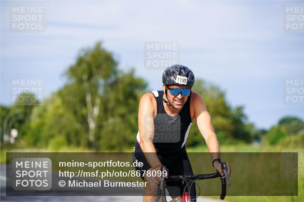 31.08.2025 - Elbe Triathlon Hamburg Michael Burmester http://msf.ph/oto/8678099 31.08.2025 10:32:51 Radfahren 804, 1195 meine-sportfotos.de