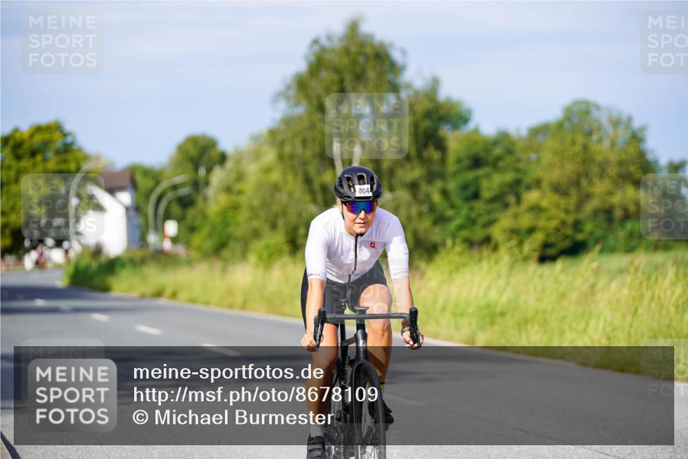 31.08.2025 - Elbe Triathlon Hamburg Michael Burmester http://msf.ph/oto/8678109 31.08.2025 10:32:52 Radfahren 804, 1195 meine-sportfotos.de