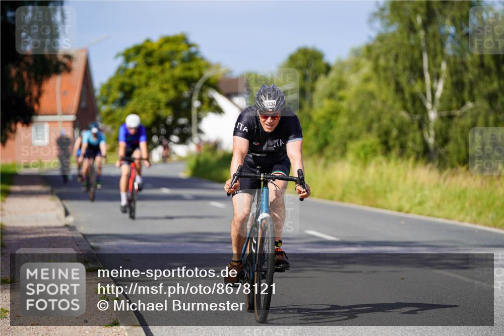 31.08.2025 - Elbe Triathlon Hamburg Michael Burmester http://msf.ph/oto/8678121 31.08.2025 10:33:04 Radfahren 1116, 1147, 1184, 1234, 1243 meine-sportfotos.de