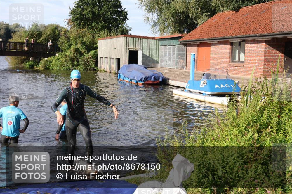 31.08.2025 - Elbe Triathlon Hamburg Luisa Fischer http://msf.ph/oto/8678150 31.08.2025 09:22:53 Schwimmen 587, 667 meine-sportfotos.de