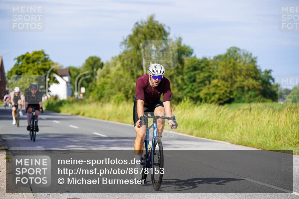 31.08.2025 - Elbe Triathlon Hamburg Michael Burmester http://msf.ph/oto/8678153 31.08.2025 10:33:14 Radfahren 1112, 1139, 1157, 1169, 1170 meine-sportfotos.de