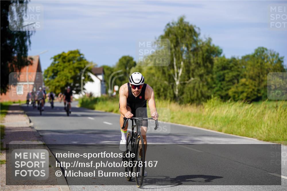 31.08.2025 - Elbe Triathlon Hamburg Michael Burmester http://msf.ph/oto/8678167 31.08.2025 10:33:16 Radfahren 1139, 1157, 1169, 1170, 1191 meine-sportfotos.de