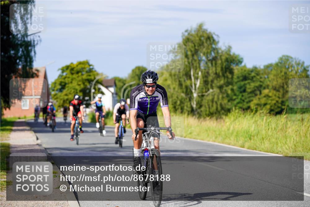 31.08.2025 - Elbe Triathlon Hamburg Michael Burmester http://msf.ph/oto/8678188 31.08.2025 10:33:22 Radfahren 826, 908, 944, 1119, 1157, 1177, 1191 meine-sportfotos.de