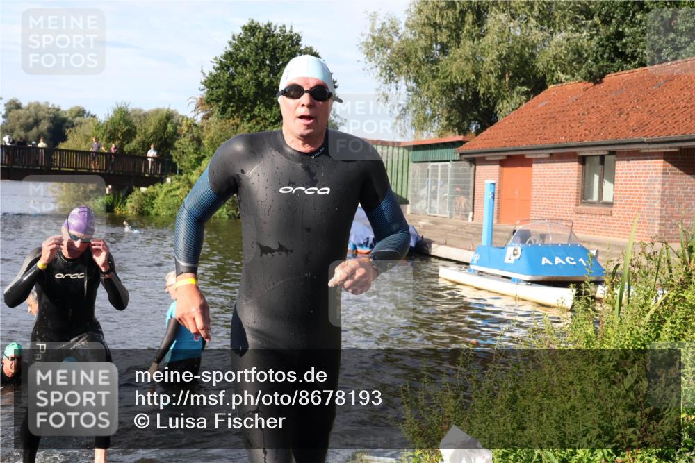 31.08.2025 - Elbe Triathlon Hamburg Luisa Fischer http://msf.ph/oto/8678193 31.08.2025 09:23:10 Schwimmen 739, 744, 768 meine-sportfotos.de
