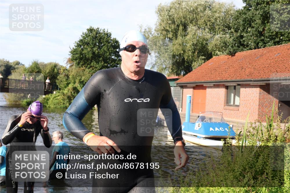 31.08.2025 - Elbe Triathlon Hamburg Luisa Fischer http://msf.ph/oto/8678195 31.08.2025 09:23:10 Schwimmen 739, 744, 768 meine-sportfotos.de