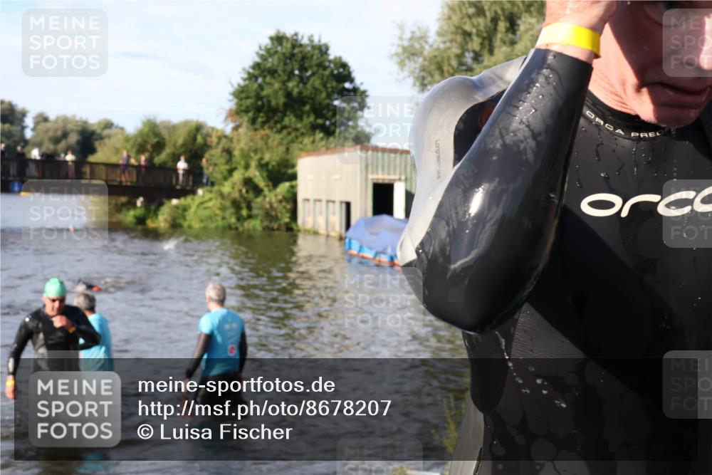 31.08.2025 - Elbe Triathlon Hamburg Luisa Fischer http://msf.ph/oto/8678207 31.08.2025 09:23:13 Schwimmen 739, 744, 768 meine-sportfotos.de