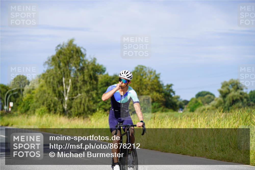 31.08.2025 - Elbe Triathlon Hamburg Michael Burmester http://msf.ph/oto/8678212 31.08.2025 10:33:25 Radfahren 826, 838, 850, 859, 908, 944, 1119, 1177, 1191, 1235, 1241 meine-sportfotos.de