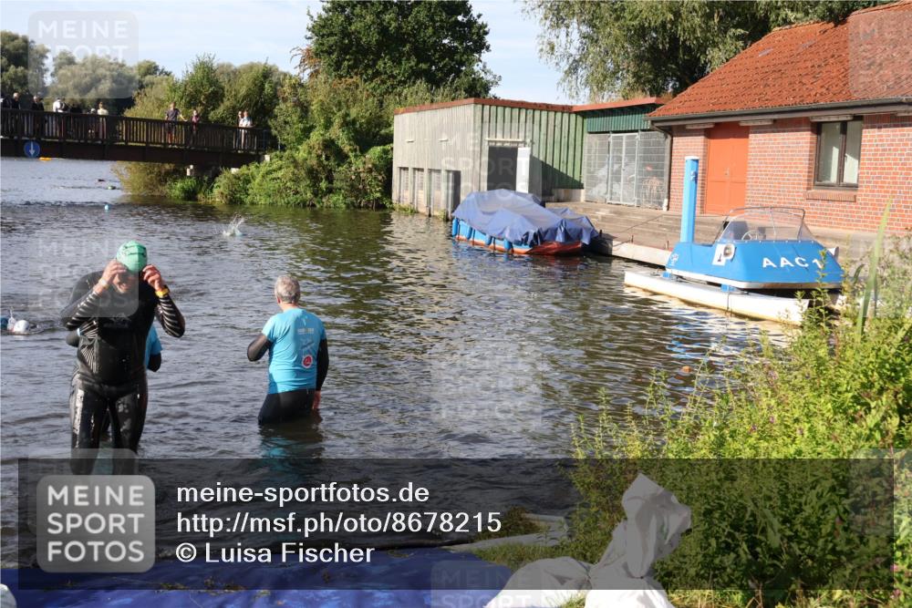 31.08.2025 - Elbe Triathlon Hamburg Luisa Fischer http://msf.ph/oto/8678215 31.08.2025 09:23:15 Schwimmen 739, 744 meine-sportfotos.de