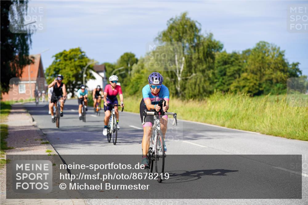 31.08.2025 - Elbe Triathlon Hamburg Michael Burmester http://msf.ph/oto/8678219 31.08.2025 10:33:27 Radfahren 826, 838, 850, 859, 908, 944, 1119, 1177, 1235, 1241 meine-sportfotos.de