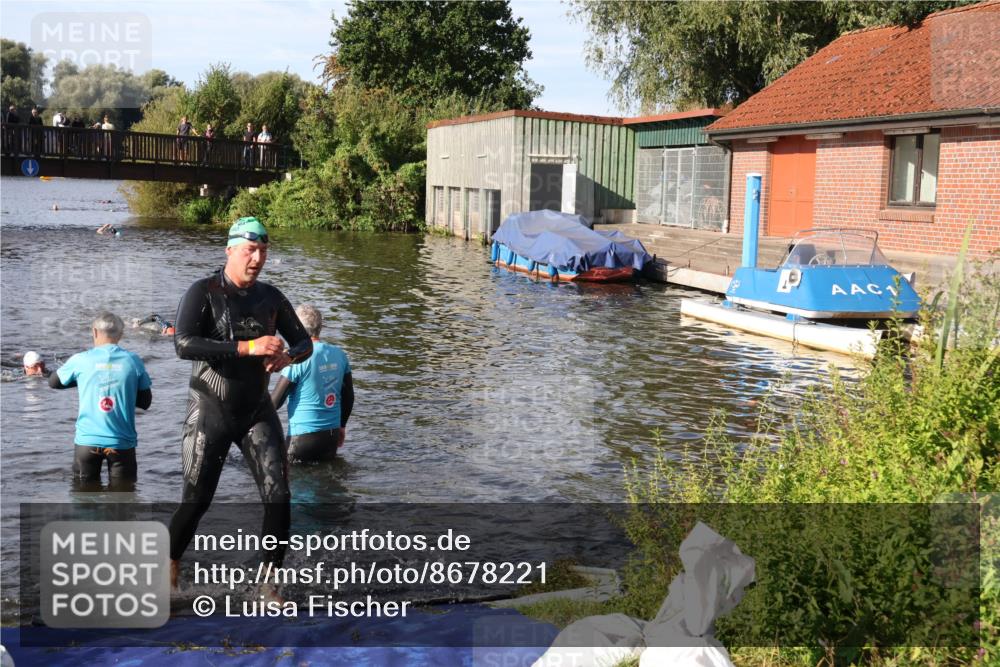 31.08.2025 - Elbe Triathlon Hamburg Luisa Fischer http://msf.ph/oto/8678221 31.08.2025 09:23:16 Schwimmen 744 meine-sportfotos.de