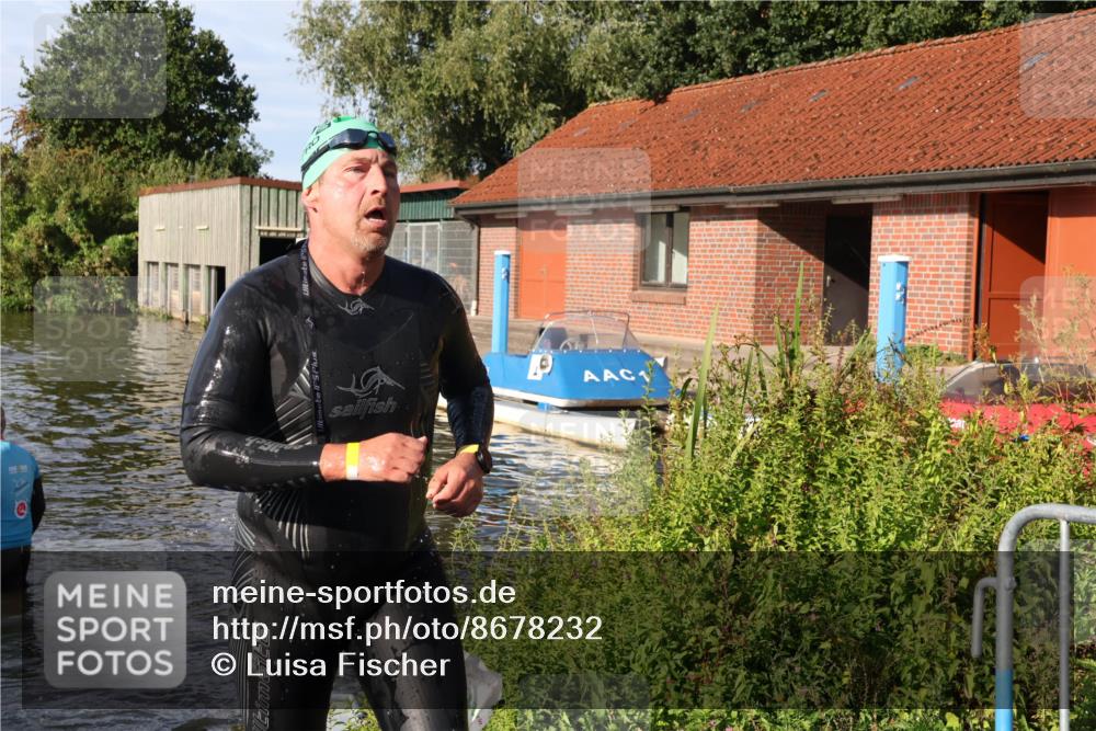 31.08.2025 - Elbe Triathlon Hamburg Luisa Fischer http://msf.ph/oto/8678232 31.08.2025 09:23:18 Schwimmen 744 meine-sportfotos.de