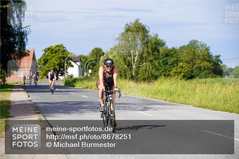 31.08.2025 - Elbe Triathlon Hamburg Michael Burmester http://msf.ph/oto/8678251 31.08.2025 10:33:31 Radfahren 826, 838, 850, 859, 1211, 1235, 1241 meine-sportfotos.de