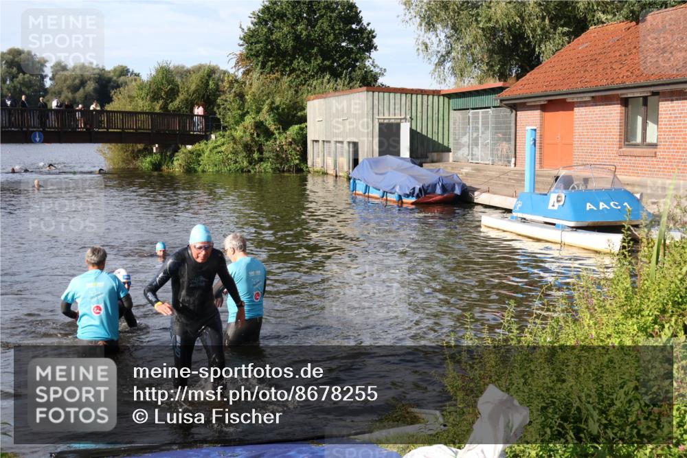 31.08.2025 - Elbe Triathlon Hamburg Luisa Fischer http://msf.ph/oto/8678255 31.08.2025 09:23:53 Schwimmen 701, 775 meine-sportfotos.de