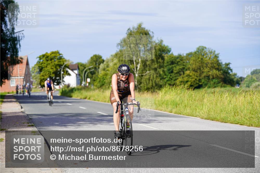 31.08.2025 - Elbe Triathlon Hamburg Michael Burmester http://msf.ph/oto/8678256 31.08.2025 10:33:31 Radfahren 826, 838, 850, 859, 1211, 1235, 1241 meine-sportfotos.de