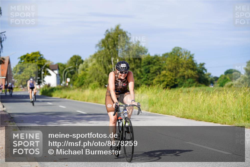 31.08.2025 - Elbe Triathlon Hamburg Michael Burmester http://msf.ph/oto/8678259 31.08.2025 10:33:32 Radfahren 838, 850, 859, 1211, 1235, 1241 meine-sportfotos.de
