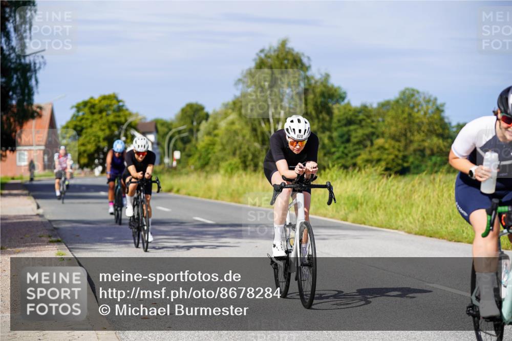 31.08.2025 - Elbe Triathlon Hamburg Michael Burmester http://msf.ph/oto/8678284 31.08.2025 10:33:41 Radfahren 758, 820, 823, 825, 869 meine-sportfotos.de