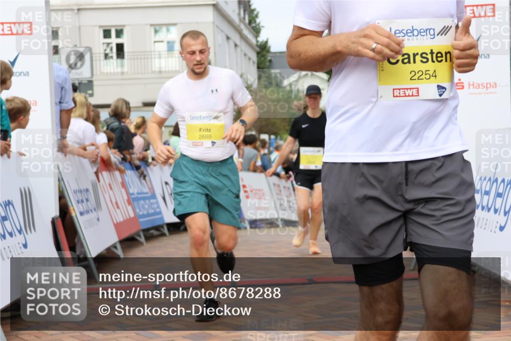 31.08.2025 - 21. Blankeneser Heldenlauf Strokosch-Dieckow http://msf.ph/oto/8678288 31.08.2025 10:26:35 Ziel 2706, 2254, 2497, 2648, 2688, 2007, 2487, 2296 meine-sportfotos.de