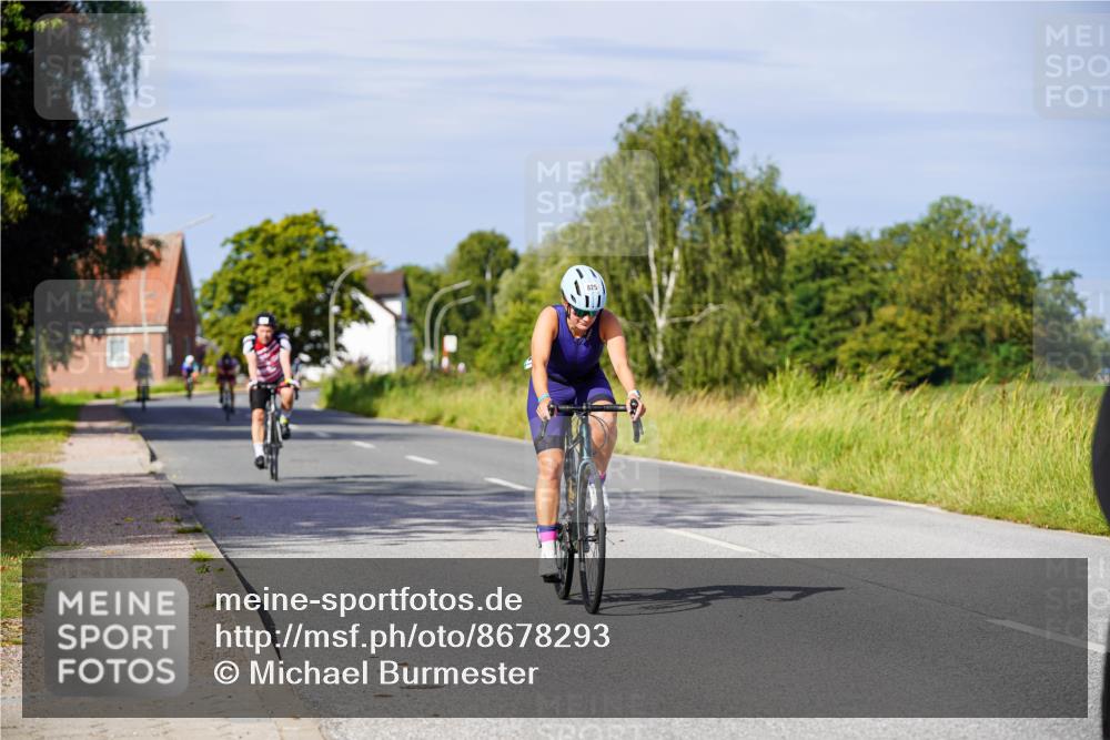 31.08.2025 - Elbe Triathlon Hamburg Michael Burmester http://msf.ph/oto/8678293 31.08.2025 10:33:43 Radfahren 758, 820, 823, 825, 869, 1223 meine-sportfotos.de