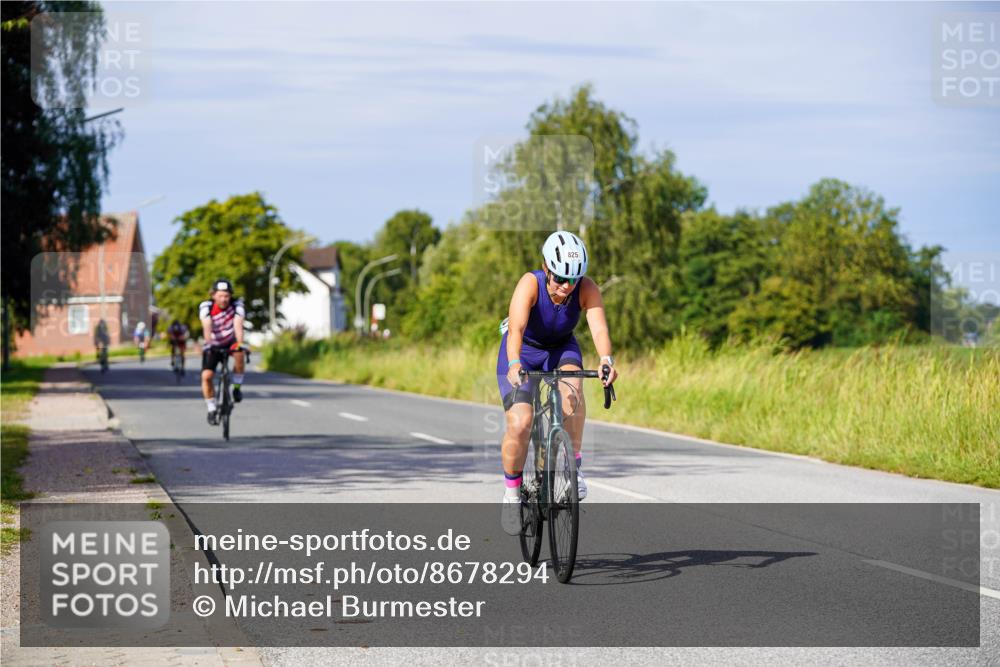 31.08.2025 - Elbe Triathlon Hamburg Michael Burmester http://msf.ph/oto/8678294 31.08.2025 10:33:43 Radfahren 758, 820, 823, 825, 869, 1223 meine-sportfotos.de