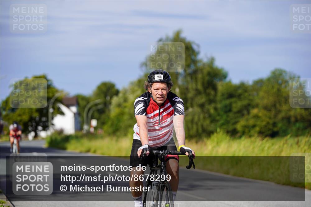 31.08.2025 - Elbe Triathlon Hamburg Michael Burmester http://msf.ph/oto/8678299 31.08.2025 10:33:46 Radfahren 758, 825, 1223 meine-sportfotos.de