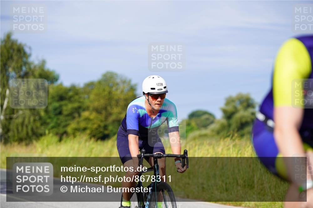 31.08.2025 - Elbe Triathlon Hamburg Michael Burmester http://msf.ph/oto/8678311 31.08.2025 10:33:56 Radfahren 1025, 1238 meine-sportfotos.de