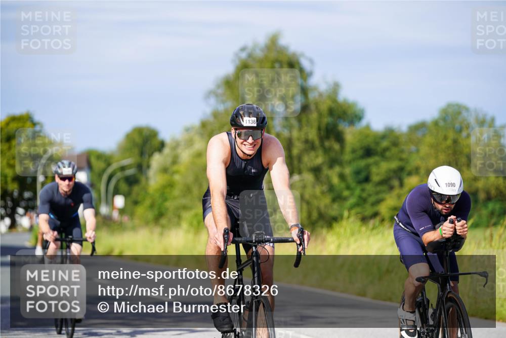 31.08.2025 - Elbe Triathlon Hamburg Michael Burmester http://msf.ph/oto/8678326 31.08.2025 10:34:13 Radfahren 909, 928, 1033, 1090, 1136, 1167, 1190 meine-sportfotos.de