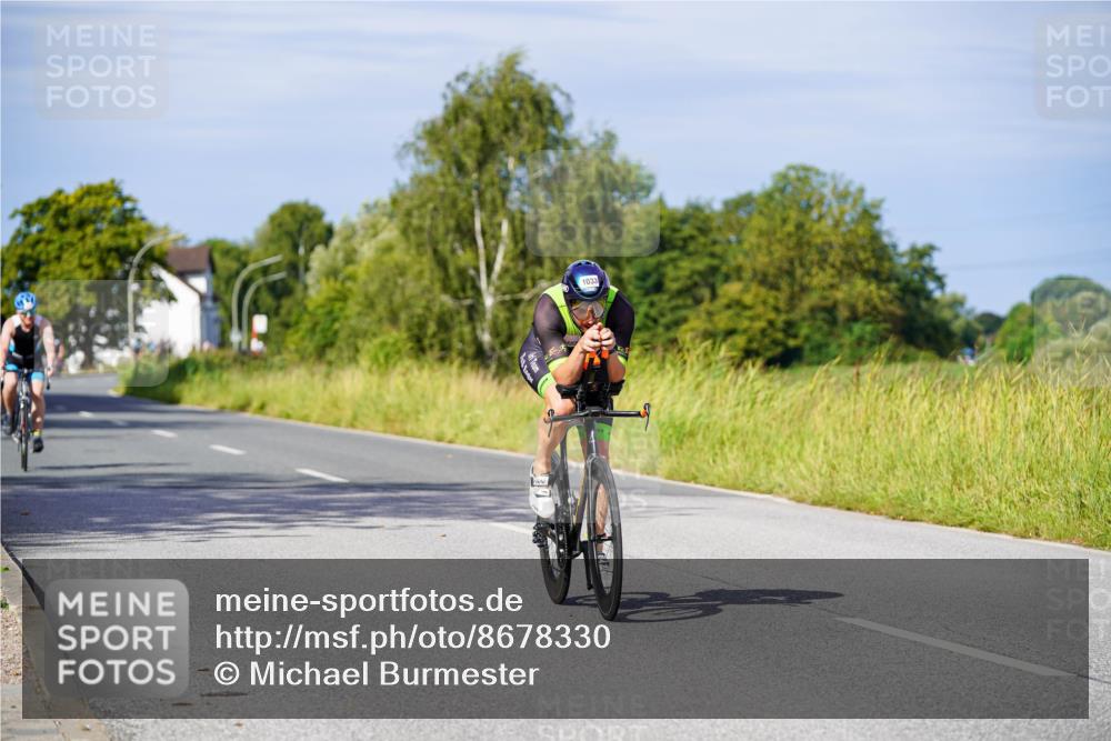 31.08.2025 - Elbe Triathlon Hamburg Michael Burmester http://msf.ph/oto/8678330 31.08.2025 10:34:16 Radfahren 928, 1033, 1090, 1136, 1167, 1190 meine-sportfotos.de