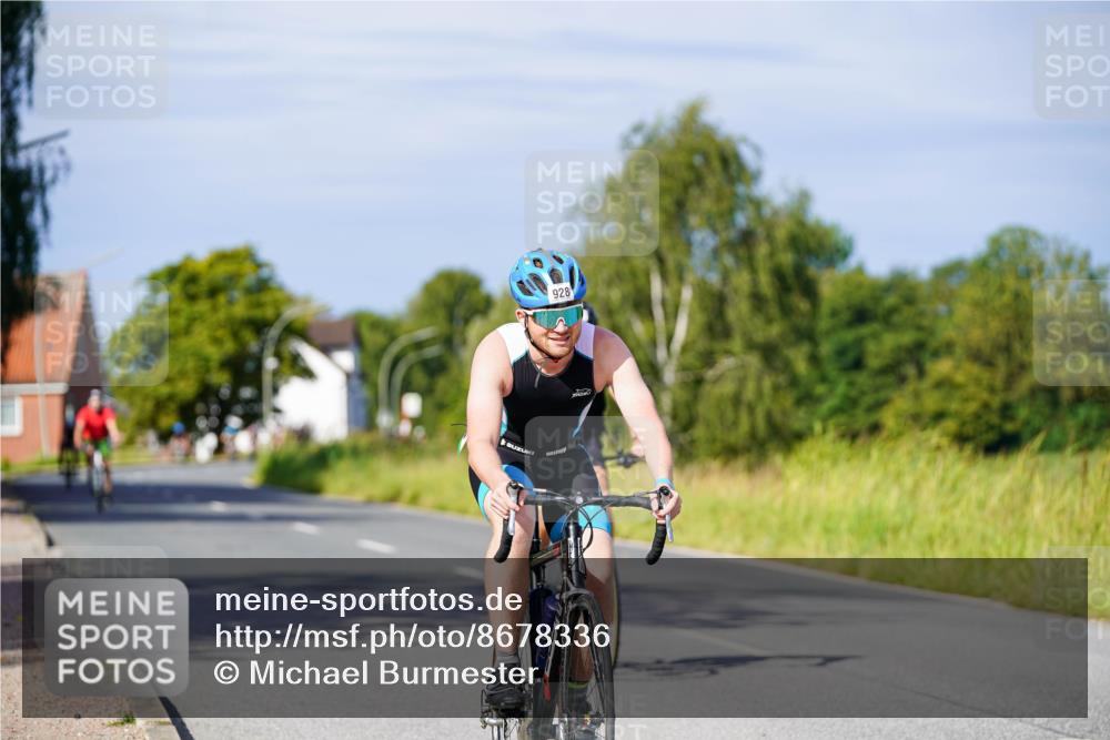 31.08.2025 - Elbe Triathlon Hamburg Michael Burmester http://msf.ph/oto/8678336 31.08.2025 10:34:19 Radfahren 928, 1033, 1167, 1176 meine-sportfotos.de
