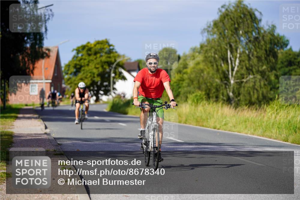 31.08.2025 - Elbe Triathlon Hamburg Michael Burmester http://msf.ph/oto/8678340 31.08.2025 10:34:24 Radfahren 1146, 1176 meine-sportfotos.de