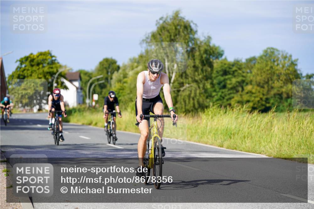 31.08.2025 - Elbe Triathlon Hamburg Michael Burmester http://msf.ph/oto/8678356 31.08.2025 10:34:36 Radfahren 947, 968, 1078, 1150, 1204, 1221 meine-sportfotos.de