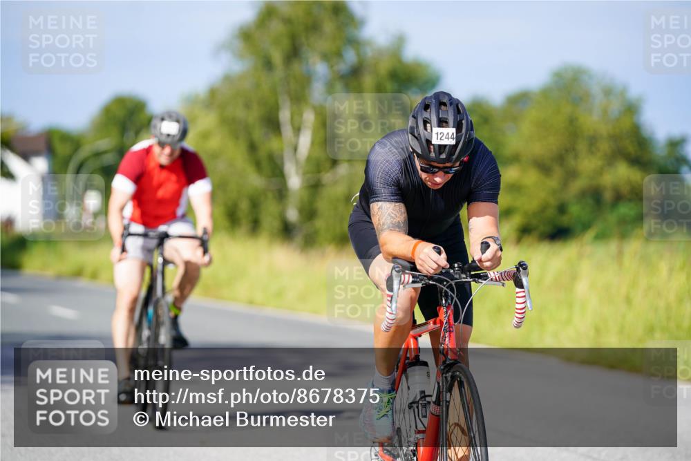 31.08.2025 - Elbe Triathlon Hamburg Michael Burmester http://msf.ph/oto/8678375 31.08.2025 10:34:49 Radfahren 841, 1231, 1244 meine-sportfotos.de