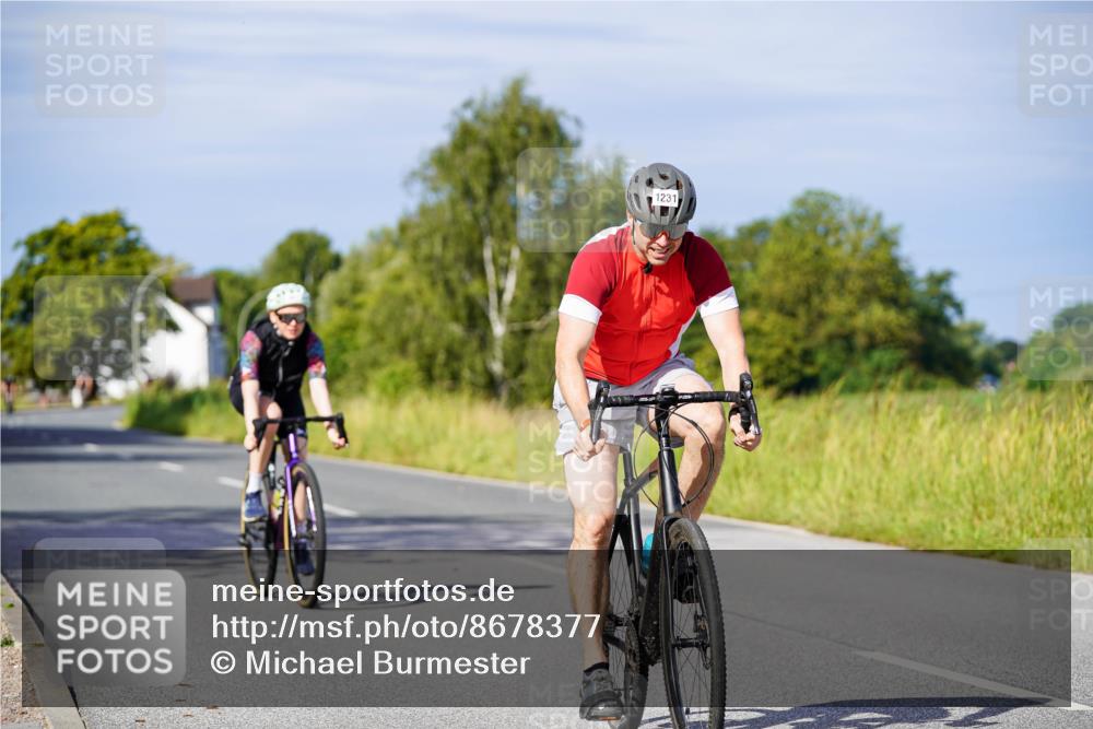 31.08.2025 - Elbe Triathlon Hamburg Michael Burmester http://msf.ph/oto/8678377 31.08.2025 10:34:49 Radfahren 841, 1231, 1244 meine-sportfotos.de