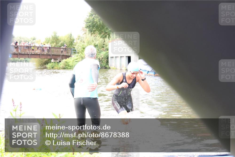 31.08.2025 - Elbe Triathlon Hamburg Luisa Fischer http://msf.ph/oto/8678388 31.08.2025 12:06:32 Schwimmen 1627 meine-sportfotos.de