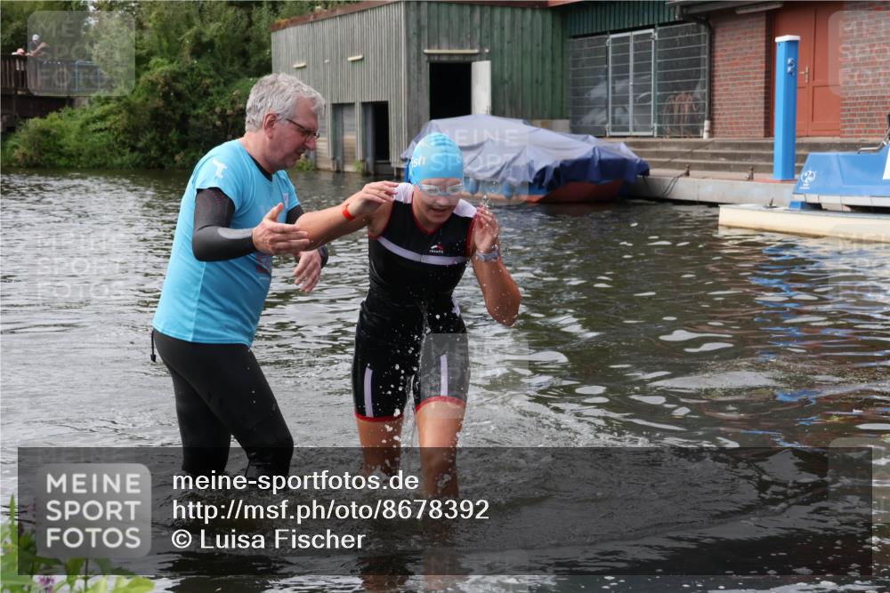 31.08.2025 - Elbe Triathlon Hamburg Luisa Fischer http://msf.ph/oto/8678392 31.08.2025 12:06:42 Schwimmen 1630 meine-sportfotos.de