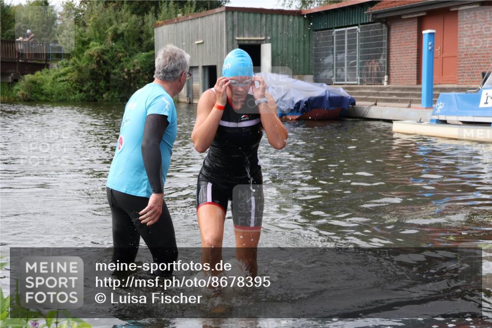 31.08.2025 - Elbe Triathlon Hamburg Luisa Fischer http://msf.ph/oto/8678395 31.08.2025 12:06:42 Schwimmen 1630 meine-sportfotos.de