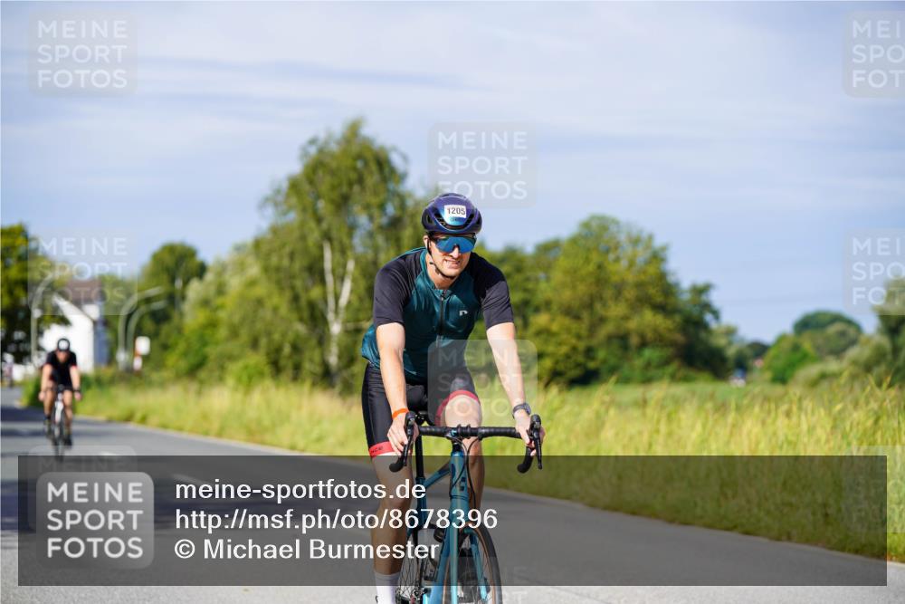 31.08.2025 - Elbe Triathlon Hamburg Michael Burmester http://msf.ph/oto/8678396 31.08.2025 10:35:01 Radfahren 901, 1045, 1126, 1205, 1220, 1236 meine-sportfotos.de