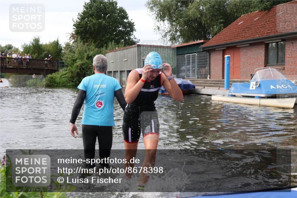31.08.2025 - Elbe Triathlon Hamburg Luisa Fischer http://msf.ph/oto/8678398 31.08.2025 12:06:43 Schwimmen 1630 meine-sportfotos.de