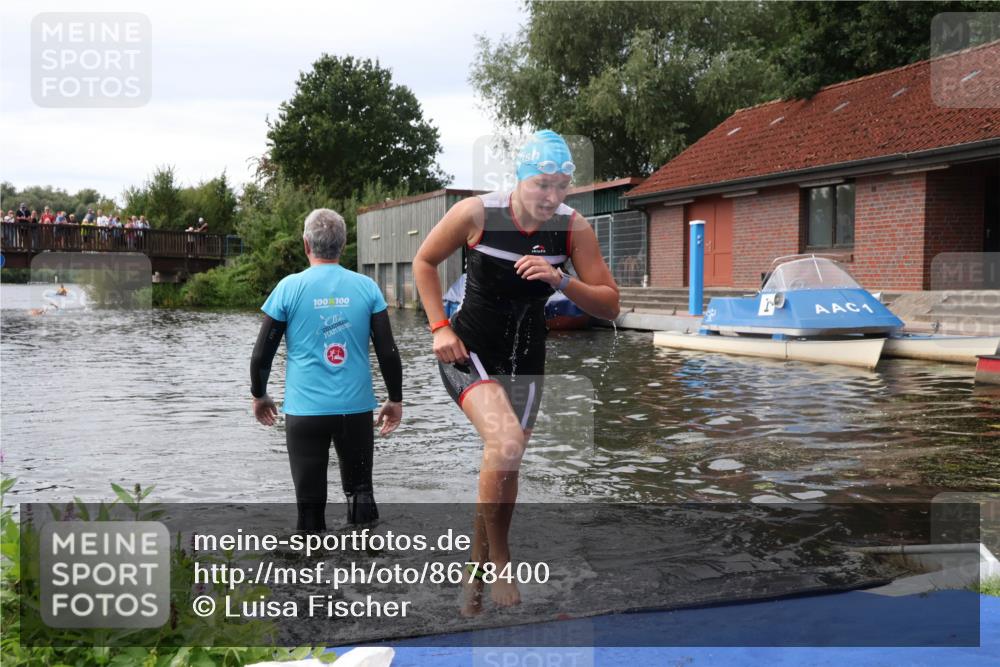 31.08.2025 - Elbe Triathlon Hamburg Luisa Fischer http://msf.ph/oto/8678400 31.08.2025 12:06:43 Schwimmen 1630 meine-sportfotos.de