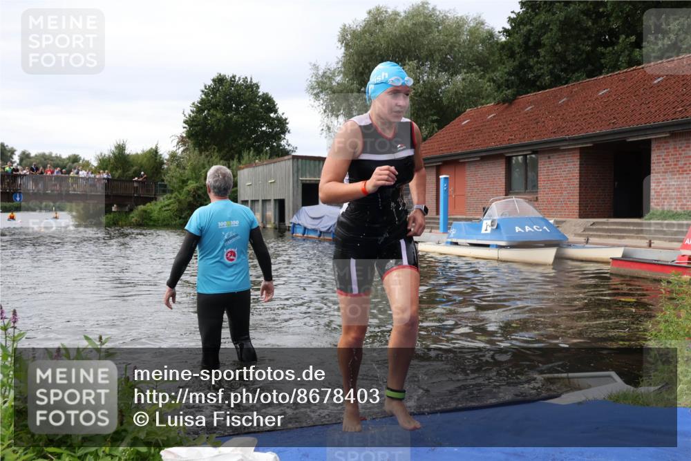 31.08.2025 - Elbe Triathlon Hamburg Luisa Fischer http://msf.ph/oto/8678403 31.08.2025 12:06:44 Schwimmen 1630 meine-sportfotos.de