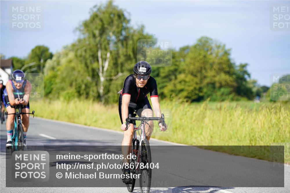 31.08.2025 - Elbe Triathlon Hamburg Michael Burmester http://msf.ph/oto/8678404 31.08.2025 10:35:04 Radfahren 901, 957, 1034, 1045, 1126, 1205, 1236 meine-sportfotos.de