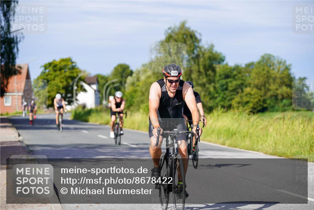 31.08.2025 - Elbe Triathlon Hamburg Michael Burmester http://msf.ph/oto/8678422 31.08.2025 10:35:07 Radfahren 794, 901, 957, 1034, 1045, 1126, 1236 meine-sportfotos.de